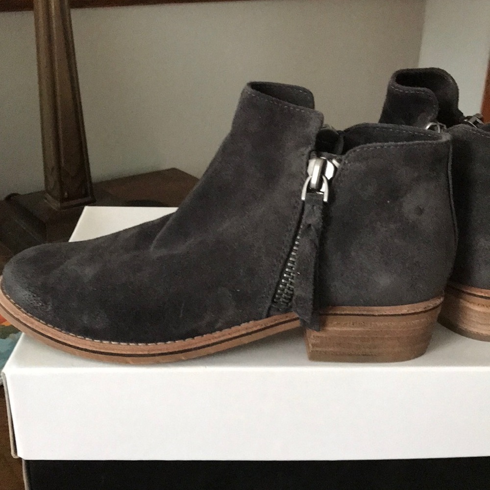 Dolce Vita Anthracite Booties. Size 7.5